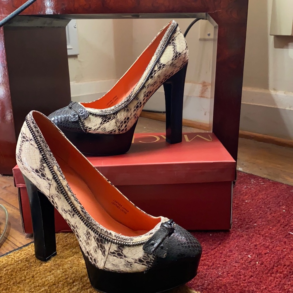 Via Spiga platform heel